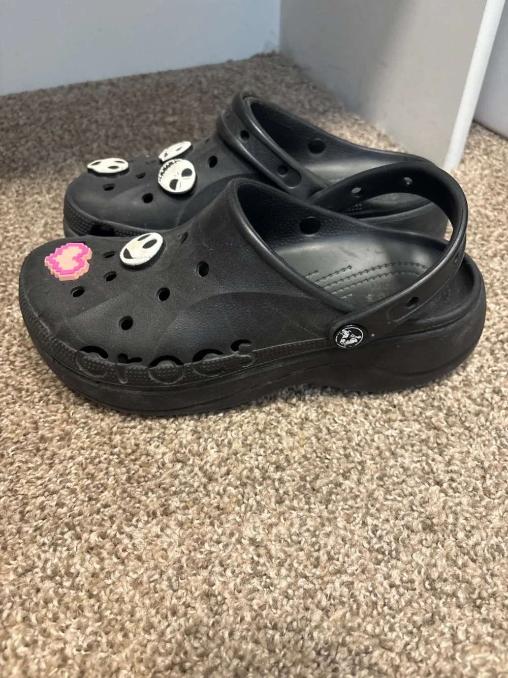 Women’s platform crocs with widgets